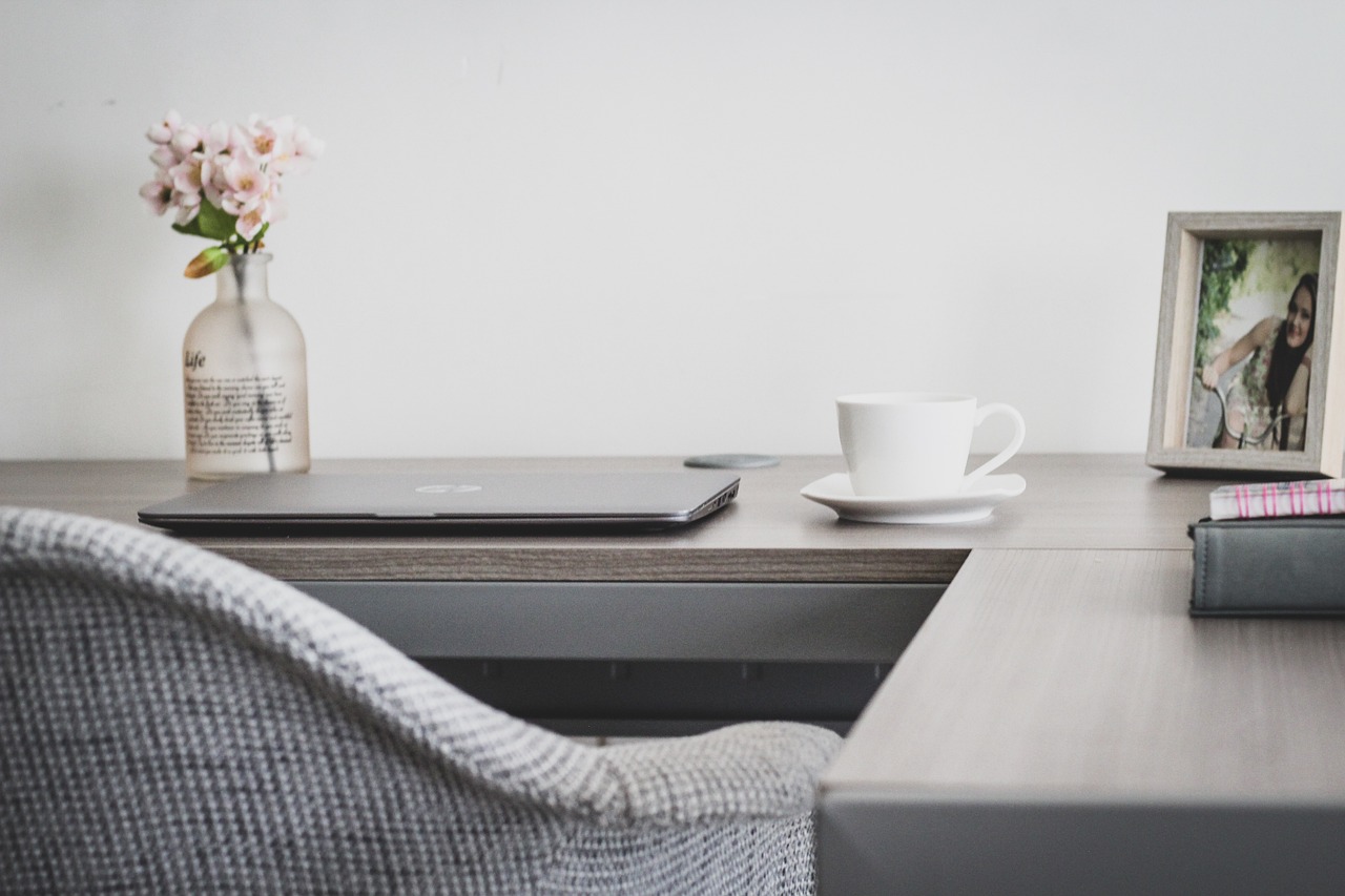 entdecken sie effektive tipps und inspiration für ihr home office. verbessern sie ihre produktivität und gestalten sie ihren arbeitsplatz bequem und modern von zu hause aus.